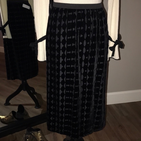NWT ZOZO Black Velvet Pattern Midi Skirt - Picture 2 of 6